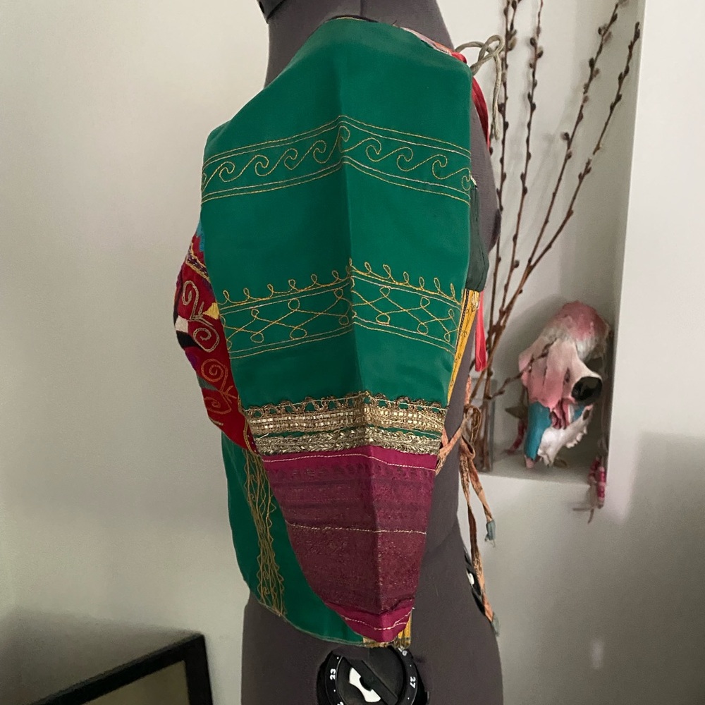 Colorful multi patterned backless top, XS/small - Picture 7 of 11